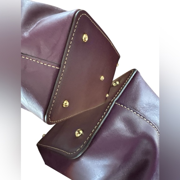 Dooney & Bourke Mini Barlow Leather Handbag and Shoulder Bag. - Picture 4 of 10